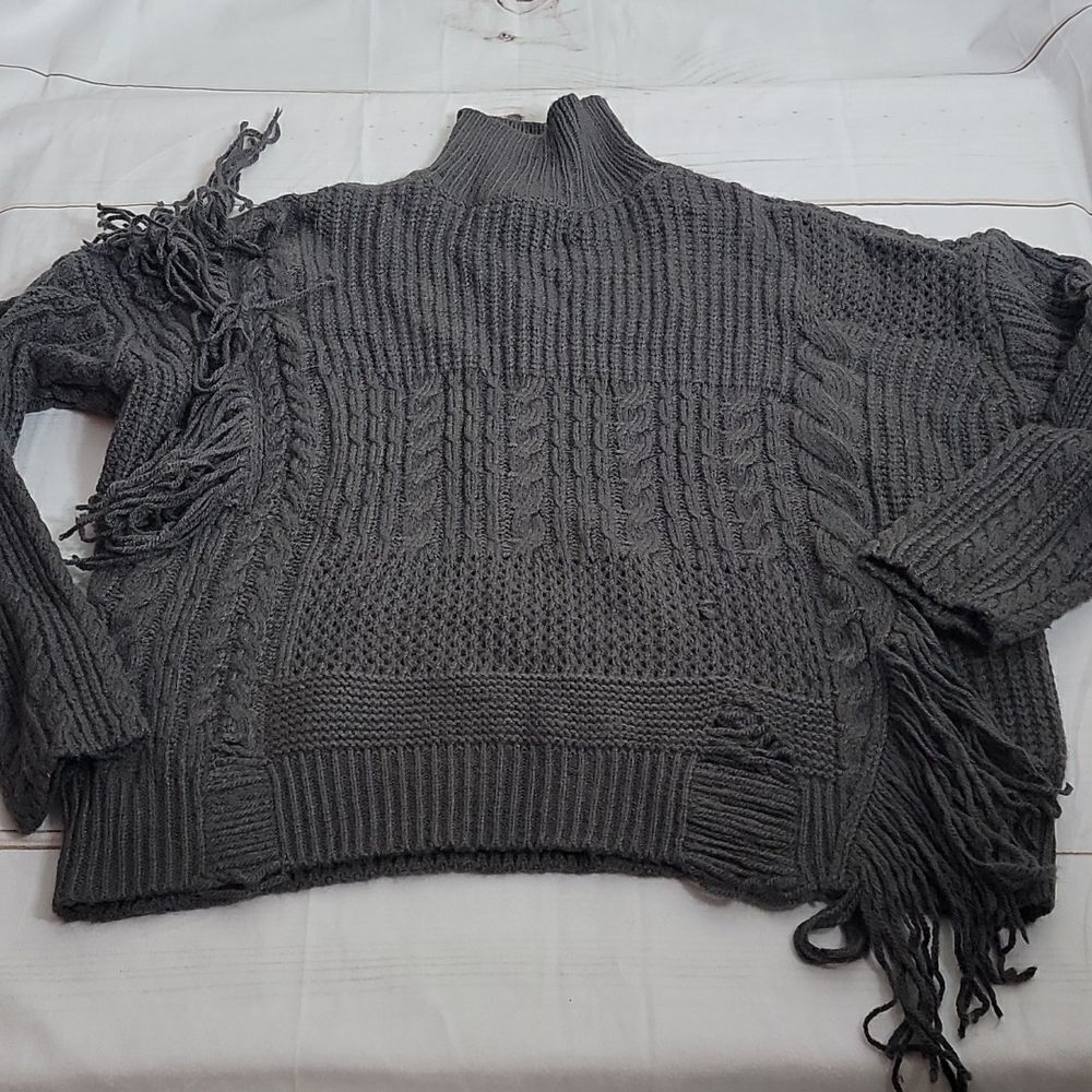 gray Free Generation Destructed Fringe Sweater with adorable details siz…